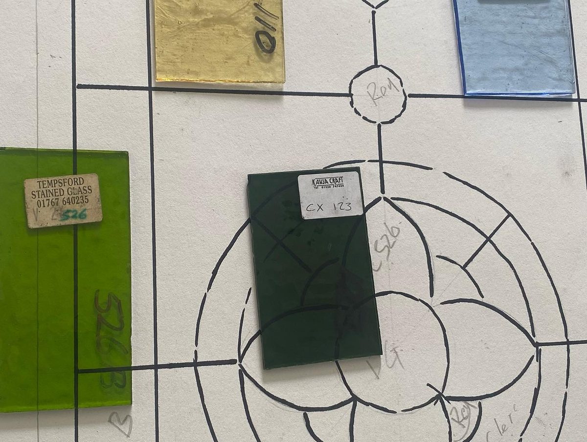 The hand-drawn 250 stained glass design (3/4)