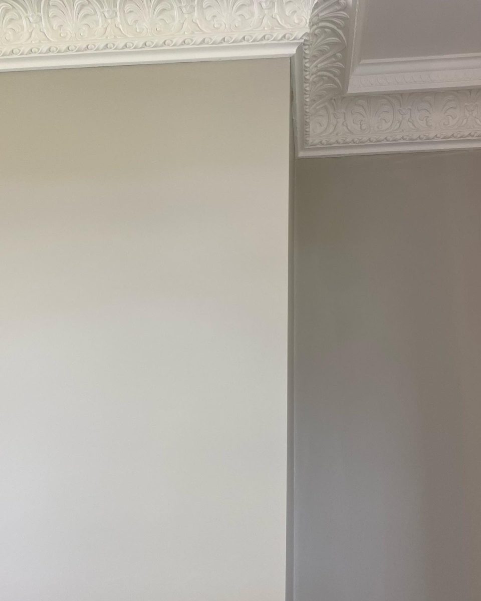 Restored coving, cornice and internal doors (1/5)
