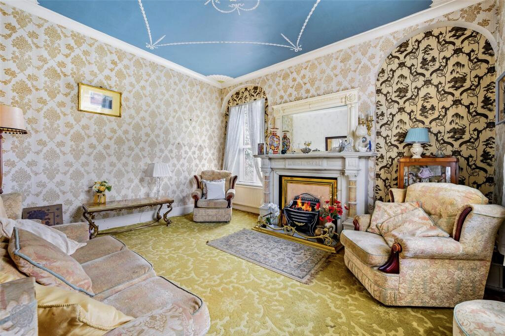 The lounge before restoration